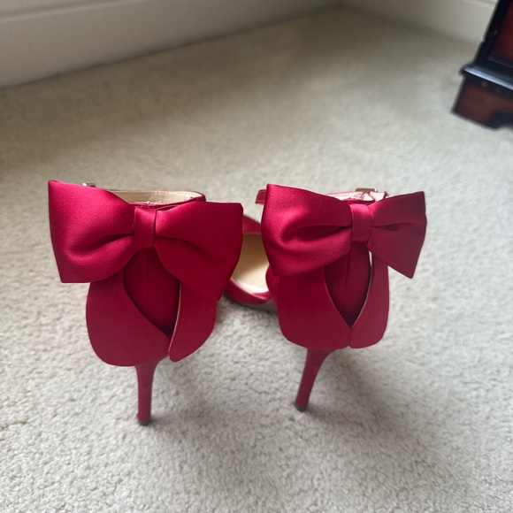 Jessica Simpson Red Satin Pointed-Toe Ankle-Strap Heels with Bow Accent 👠 - Picture 2 of 5